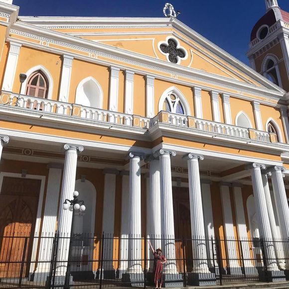 Meet your Posher, Tara - Picture 1 of 1